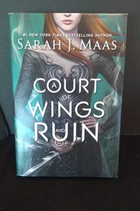 A Court of Wings and Ruin (A Court of Thorns and Roses)